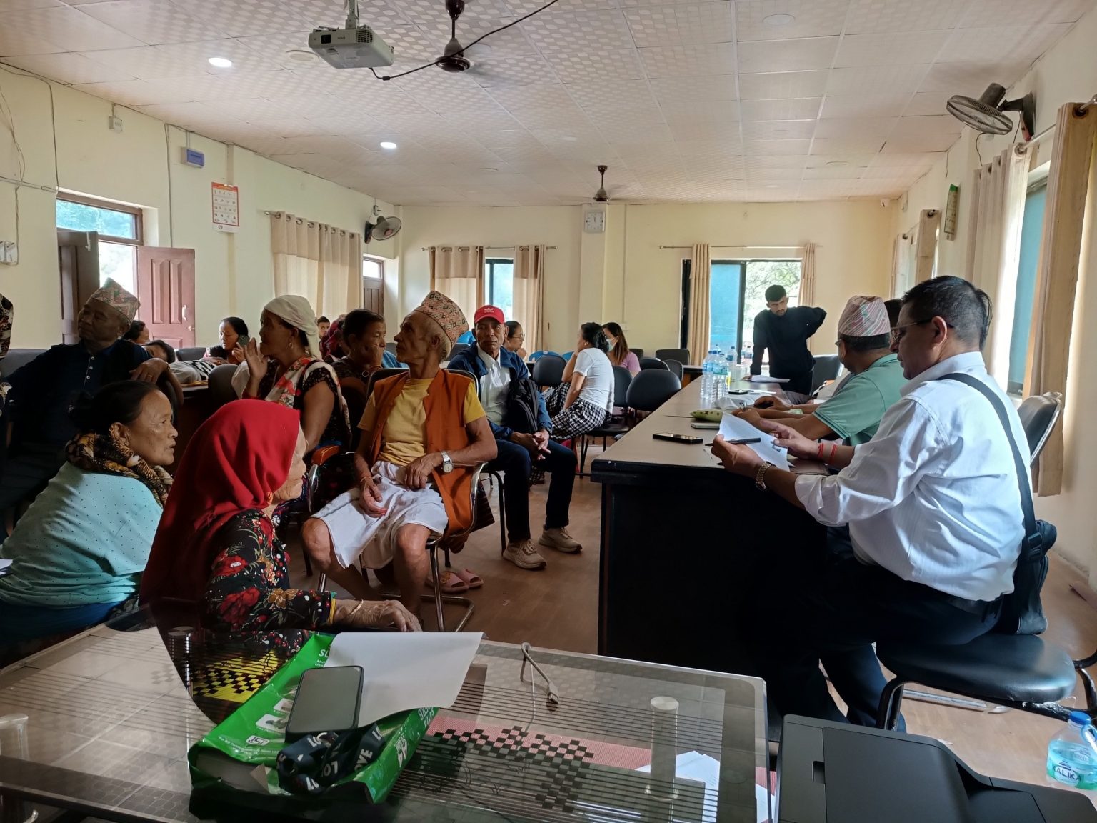 भत्ता नविकरणका लागि धवलागिरीको घुम्ती शिविरः ६ सय जना लाभान्वित