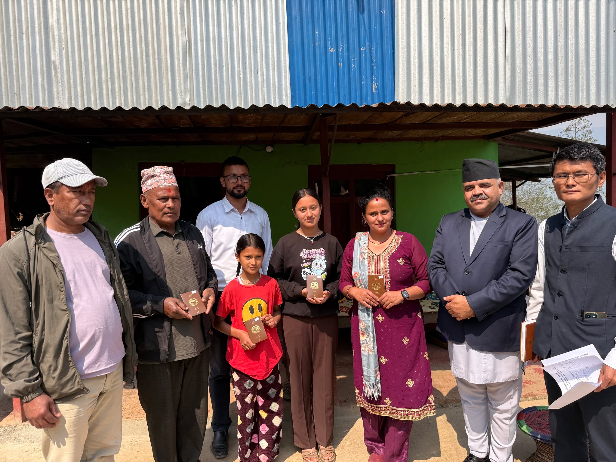 म्याग्दीका घरदैलोमै राहदानी वितरण सुरू